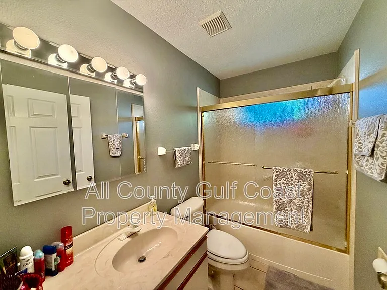 105 49th Ct E — Photo 8