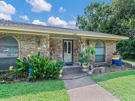 2nd image of 1040 Clover Dale Ln