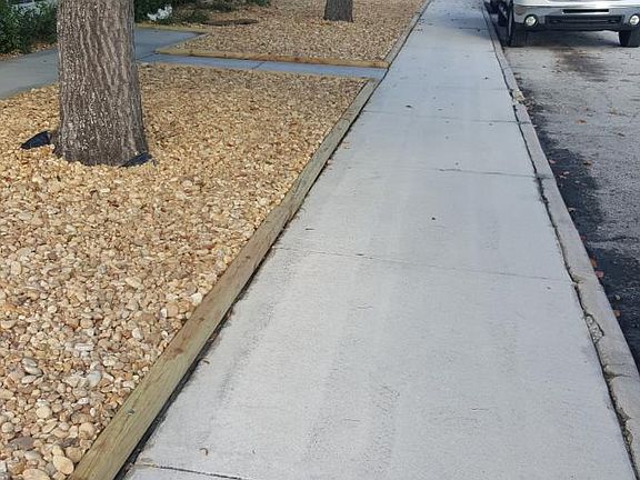 Low maintenance/low water 
