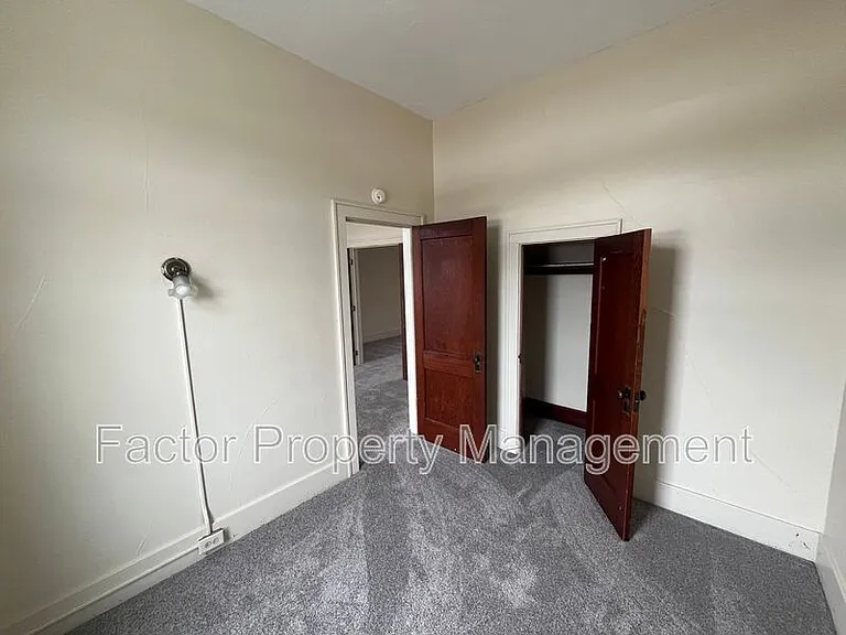 201 1/2 S Minnesota Ave #4 — Photo 12