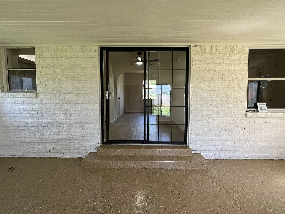 120 W Rose Dr #1