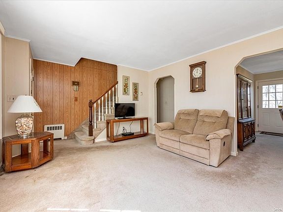 3rd image of 1076 Lakeshore Dr