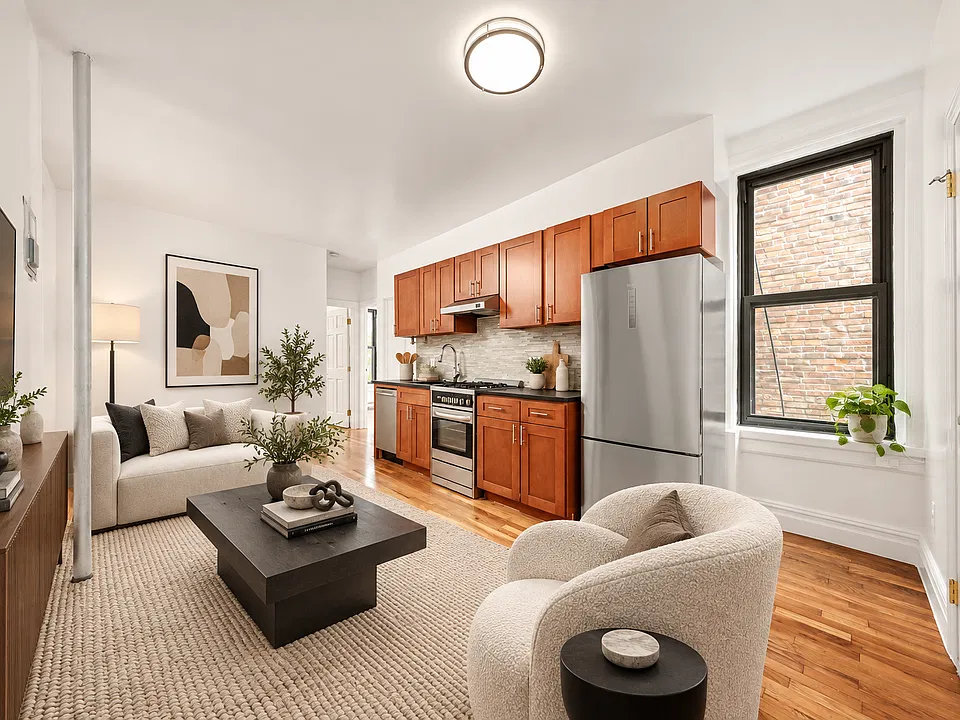 322 W 11th St #5