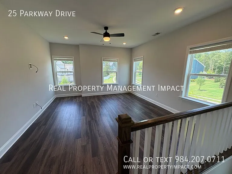 25 Parkway Dr — Photo 33