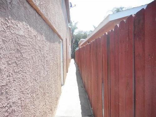 4th image of 9615 1/2 Juniper St