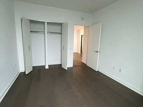 5th image of 2922 Northern Blvd APT 2709