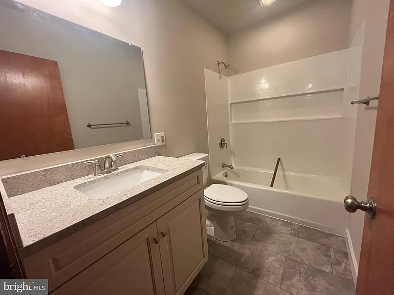 300 Harrison Ave — Photo 15