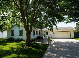 3022 Yorkshire Blvd, Charles City, IA 50616