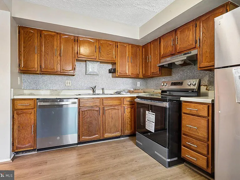 5913 Spruce Run Ct — Photo 11