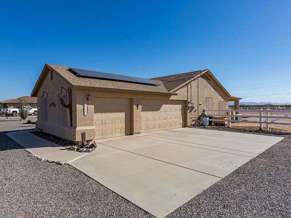 4th image of 23409 N Mustang Way