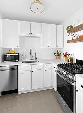 3rd image of 200 E 28th St APT 3B