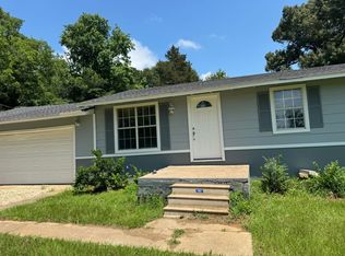 327 Pegues Rd, Longview, TX 75603