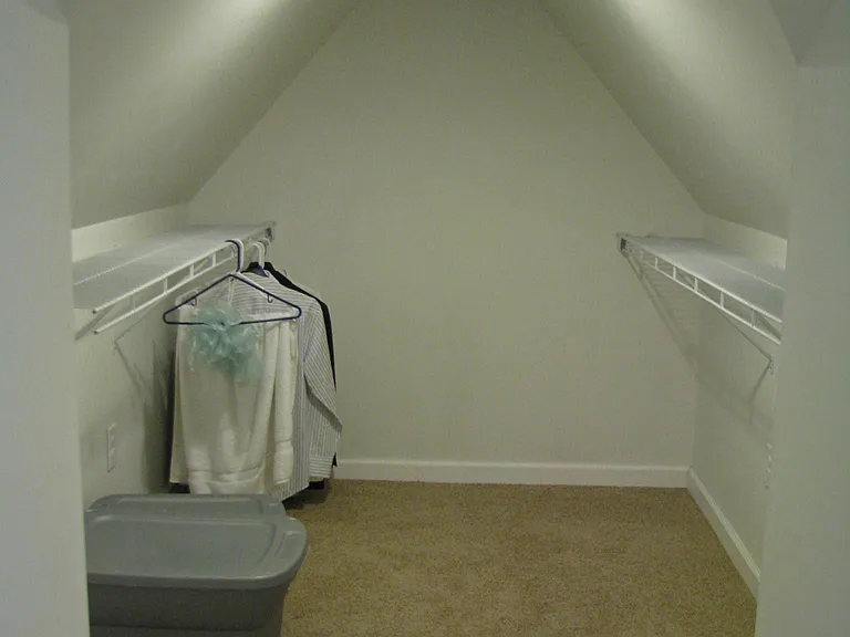 318 Park Ave — Photo 5