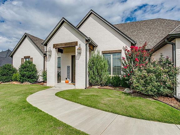 3rd image of 1318 Breve Ct