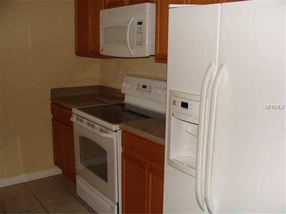 3rd image of 4862 Cay View Ave #305