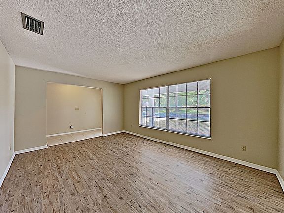 4th image of 416 Wilderness Dr