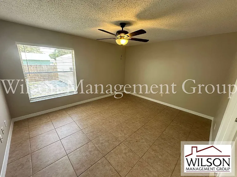 660 Marlene Dr — Photo 17