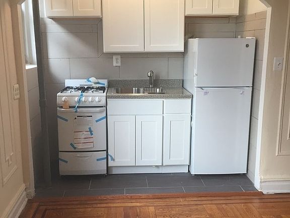4th image of 4141 46th St APT 5G