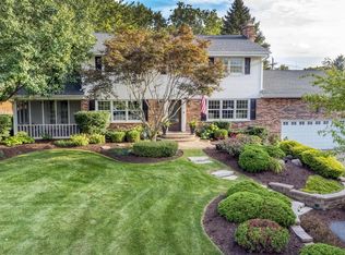 22W425 Broker Rd, Medinah, IL 60157