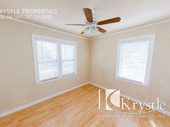 3rd image of 320 Idora Ave