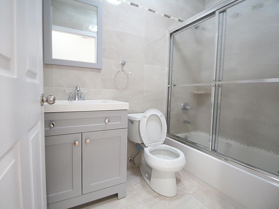 5th image of 8715 126th St