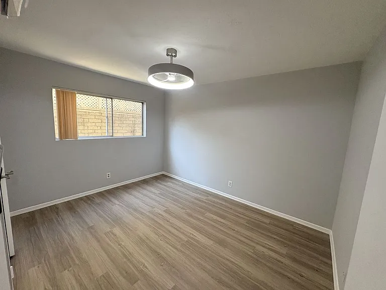 5945 Cloverly Apts — Photo 13