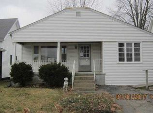 321 N Hannah St, Rushville, IN 46173
