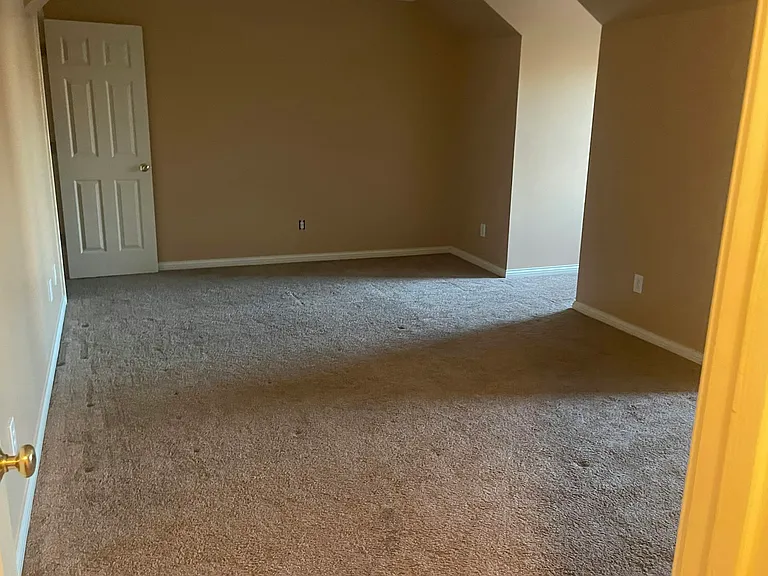 604 Emmett Creek Ln — Photo 12
