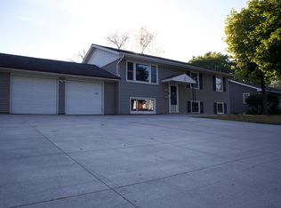7581 Scott Ave N, Brooklyn Park, MN 55443