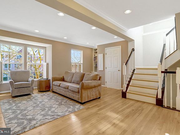 3rd image of 1331 Argall Pl