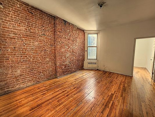 1st image of 4 Spencer Ct #4B