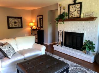 90 Golf View Ln #D, Frankfort, IL
