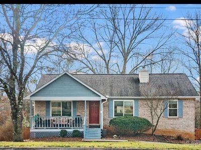 150 Ridgebark Ln, Lenoir City, TN, 37772