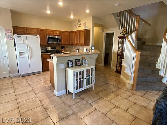 5th image of 9148 Goose Lake Way Unit 102