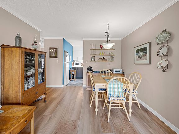 4th image of 611 Blackford St #101