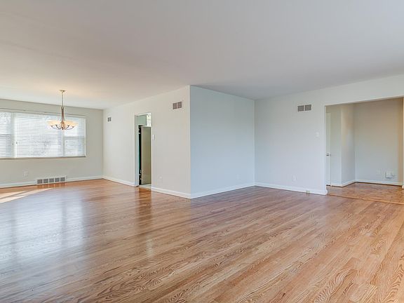 3rd image of 8706 Delmar Blvd