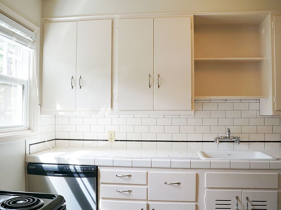 1st image of 2480 NW Quimby St APT 14