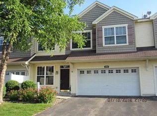 1908 Shamrock Pl, Chaska, MN 55318