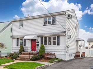 10 Green Ct FLOOR 2, Lodi, NJ 07644