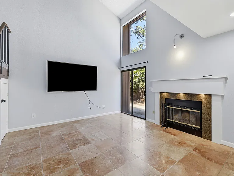 1401 Hood Rd — Photo 6