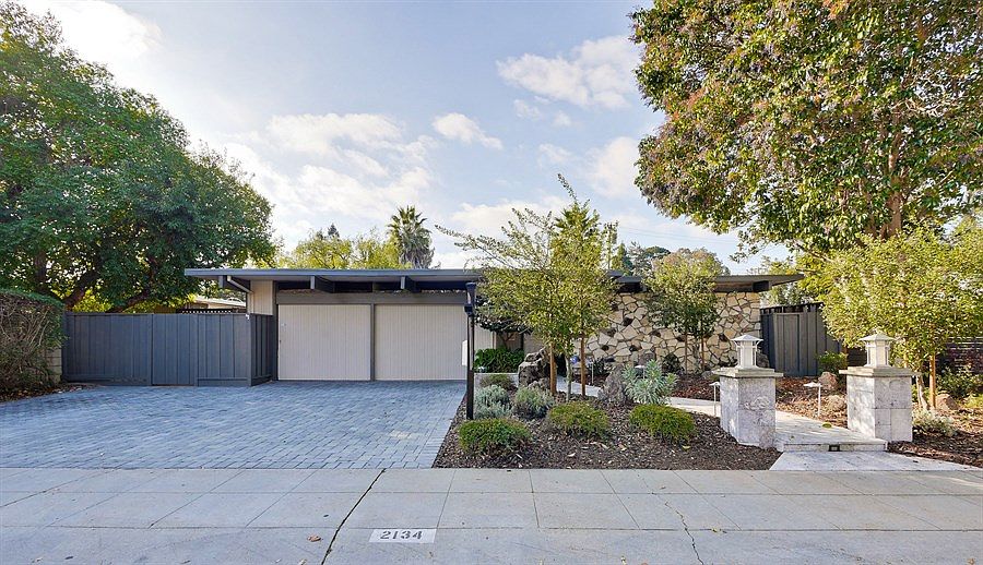 1st image of 2134 Edgewood Dr