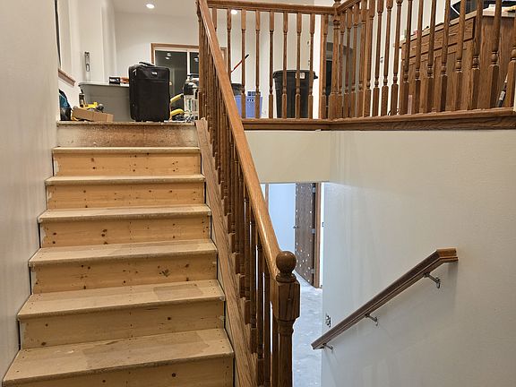 2nd image of 2555 54th Ave S