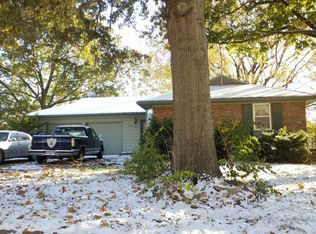 2905 Shearer Rd, Kansas City, KS 66106