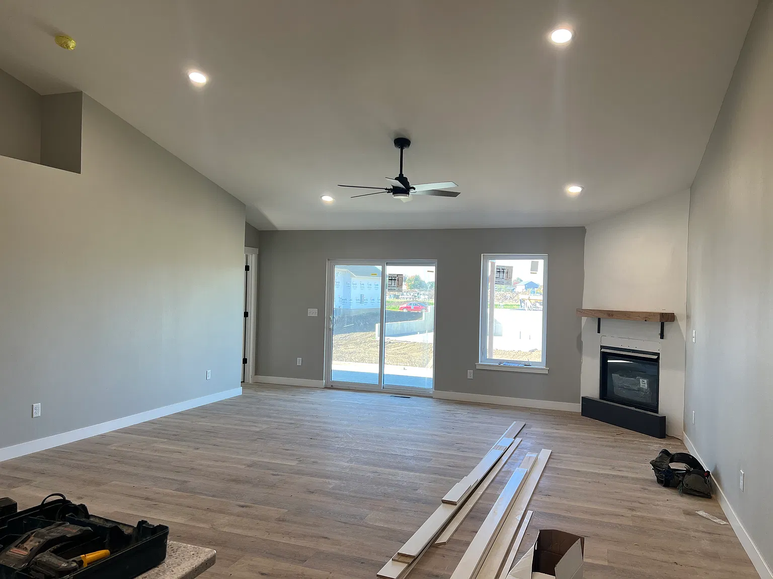 4 bed, 2577 sqft, $3,100 — Photo 2