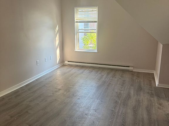 2nd image of 3 Sunderland St APT 3