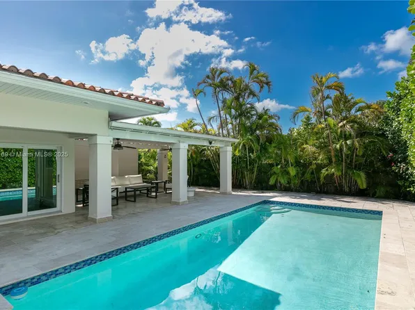 412 Ridgewood Rd, Key Biscayne, FL 33149