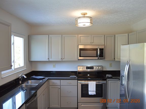 4th image of 6189 Strawberry Ln