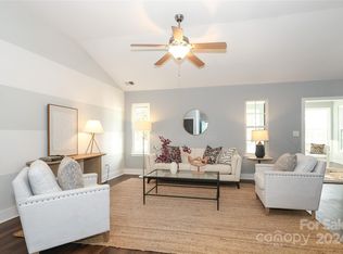 12321 Hortulan Ct, Huntersville, NC 28078