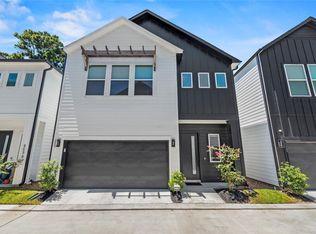 869 Mansfield St #E, Houston, TX 77091