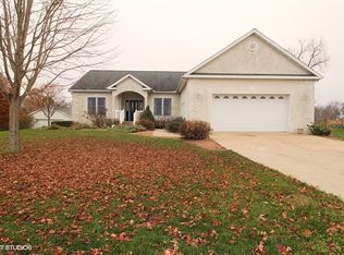 105 E Pleasure Ave, Ashkum, IL 60911